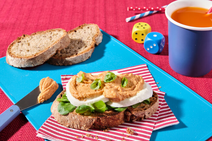 Crostoni con Spuntì al Tonno e Pomodoro