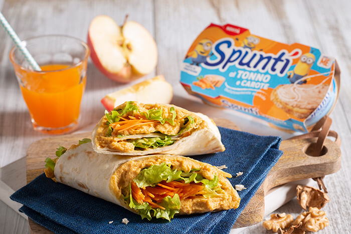 Wrap con Spuntì al Tonno e Carote, frutta e succo ACE